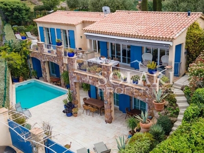 Villa de luxe de 6 pièces en vente Théoule-sur-Mer, Provence-Alpes-Côte d'Azur
