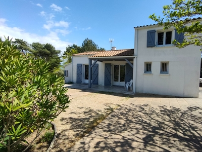 Maison de vacances dans un secteur calme proche du Lay à l'Aiguillon la Presqu'île en Vendée