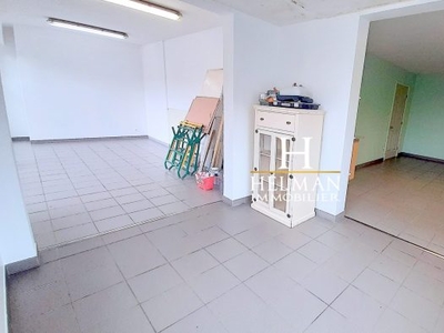 Cabinet médical ou local professionnel de 53 m², très bon état, limite Arques / Renescure