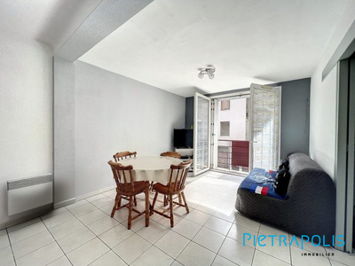 FRONTIGNAN : Appartement T2 39.98 m² Loi Carrez. Balcon. Ascenseur