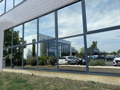 Location locaux professionnels 400 m²