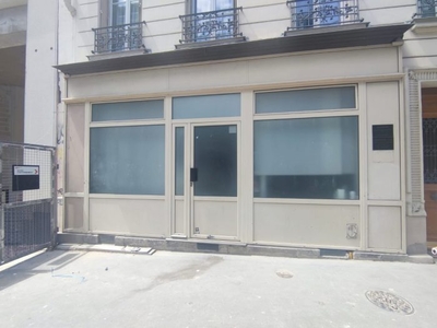 Location pure boutique 31m² prox. Porte de Vincennes 75012 Paris.