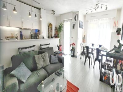 Appartement 3 pièces de 63 m² à Carros (06510)