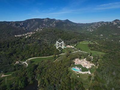 Villa de luxe de 17 pièces en vente Les Adrets-de-l'Estérel, Provence-Alpes-Côte d'Azur