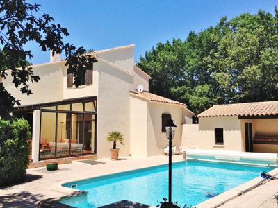 Gard- Villa provençale de charme 200 m2 avec piscine