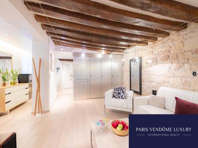 2 room luxury Flat for sale in Beaubourg, Marais, Notre Dame - Ile de La Cité, France