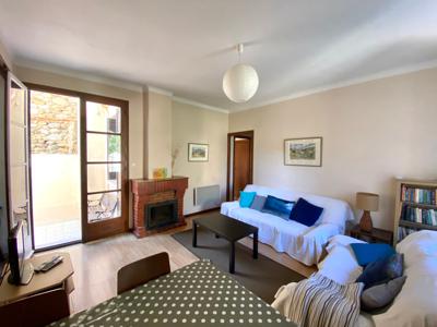 Bel appartement avec 2 chambres et une terrasse dans la ville de Prades