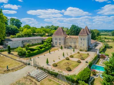 Magnifique Château et ses jardins à la française en plein coeur du Lot-et-Garonne