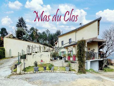Maison de luxe de 10 pièces en vente à Vals-les-Bains, France