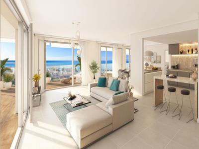 Offrez-vous le luxe ultime sur la Côte d'Azur : un penthouse T4 avec vue mer panoramique et un immense balcon
