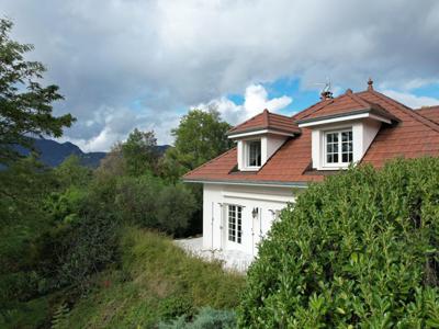 6 room luxury Villa for sale in Aix-les-Bains, France