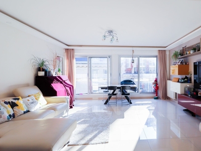 Appartement 4 pièces de 91 m² à Paris (75016)