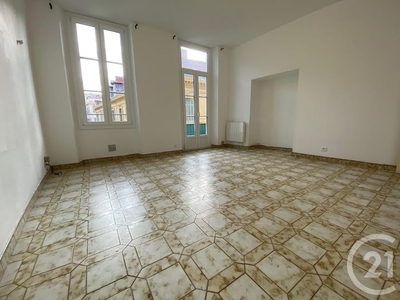 Location appartement 4 pièces 82.22 m²