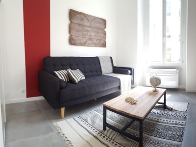Location meublée appartement 2 pièces 29.95 m²