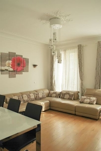 Location meublée appartement 4 pièces 85 m²