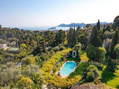 5 bedroom luxury House for sale in Cannes, France