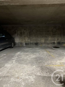Parking à paris-20e