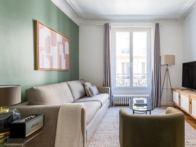 Appartement 2 chambres à louer à Ternes, Paris.