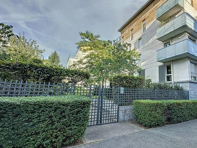 Appartement 3 pièces de 73 m² à Massy (91300)
