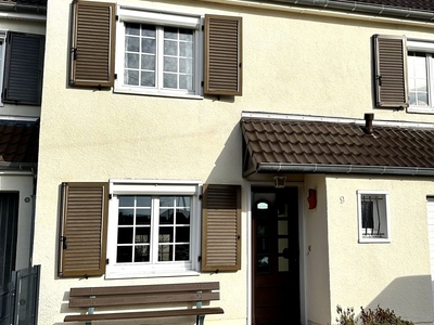 Maison 5 pièces de 100 m² à Ars-sur-Moselle (57130)