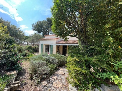 4 bedroom luxury House for sale in Saint-Mitre-les-Remparts, French Riviera