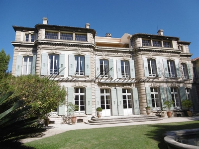 Maison de ville de luxe de 15 pièces en vente Avignon, Provence-Alpes-Côte d'Azur