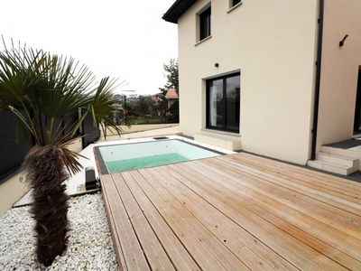 ST ALBAN : Villa 90 m² avec terrasse, piscine et sans travaux