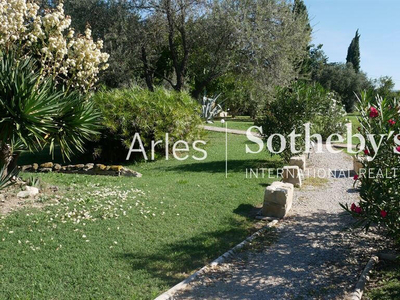 Vente Propriété Arles - 16 chambres