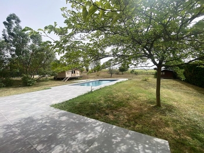 Villa T6 avec piscine sur terrain de plus de 1900m2