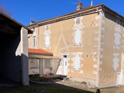 Vente maison 7 pièces 130 m² Magnac-sur-Touvre (16600)