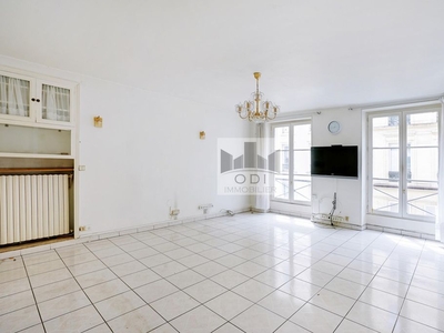 2 room luxury Apartment for sale in Canal Saint Martin, Château d’Eau, Porte Saint-Denis, Paris, Île-de-France