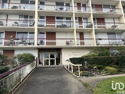 Appartement 2 pièces de 43 m² à Avon (77210)