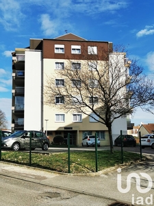 Appartement 4 pièces de 84 m² à Saint-Apollinaire (21850)