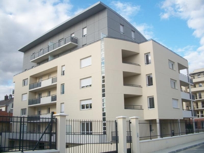 Appartement En Lucé