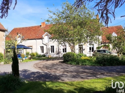 Maison 10 pièces de 130 m² à Saint-Florent-sur-Cher (18400)