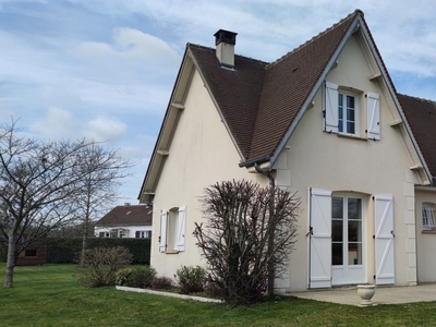 Maison traditionnelle 5 pièces de 95 m² à Chaumont-en-Vexin (60240)
