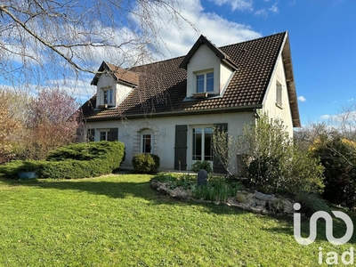 Pavillon 6 pièces de 153 m² à Châteauvillain (52120)