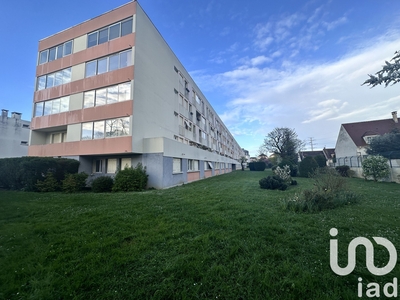 Appartement 3 pièces de 66 m² à Chevilly-Larue (94550)