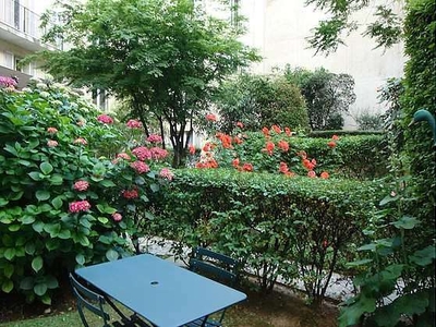 Studio meublé avec jardin, ascenseur et conciergeInvalides (Paris 7°)
