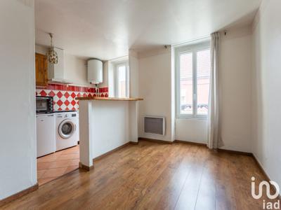 Appartement 3 pièces de 46 m² à Corbeil-Essonnes (91100)