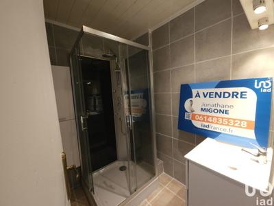 Appartement 3 pièces de 56 m² à Nice (06100)