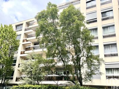 Appartement 3 pièces de 65 m² à Issy-les-Moulineaux (92130)