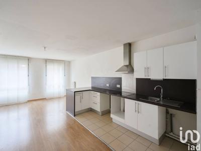 Appartement 3 pièces de 75 m² à Lille (59260)