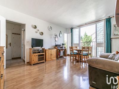 Appartement 4 pièces de 73 m² à Rosny-sous-Bois (93110)