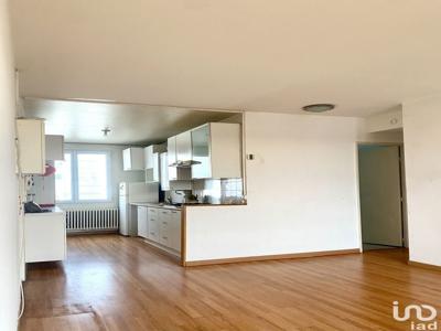 Appartement 4 pièces de 74 m² à Compiègne (60200)