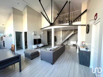Appartement 5 pièces de 128 m² à Saint-Quentin (02100)
