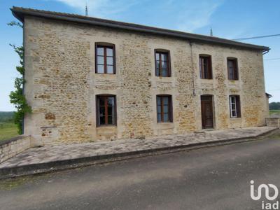 Maison 10 pièces de 217 m² à Lhommaizé (86410)
