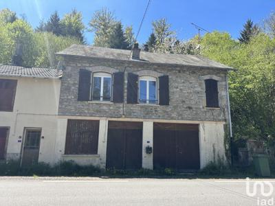 Maison 2 pièces de 67 m² à L'Église-aux-Bois (19170)