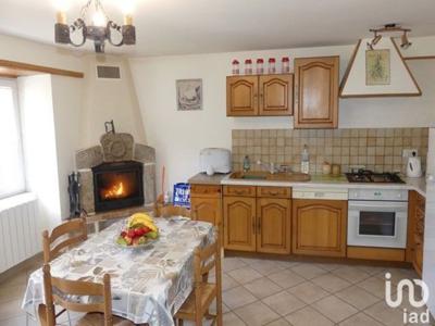 Maison 3 pièces de 49 m² à Burzet (07450)