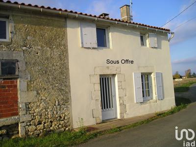 Maison 3 pièces de 71 m² à Tonnay-Charente (17430)